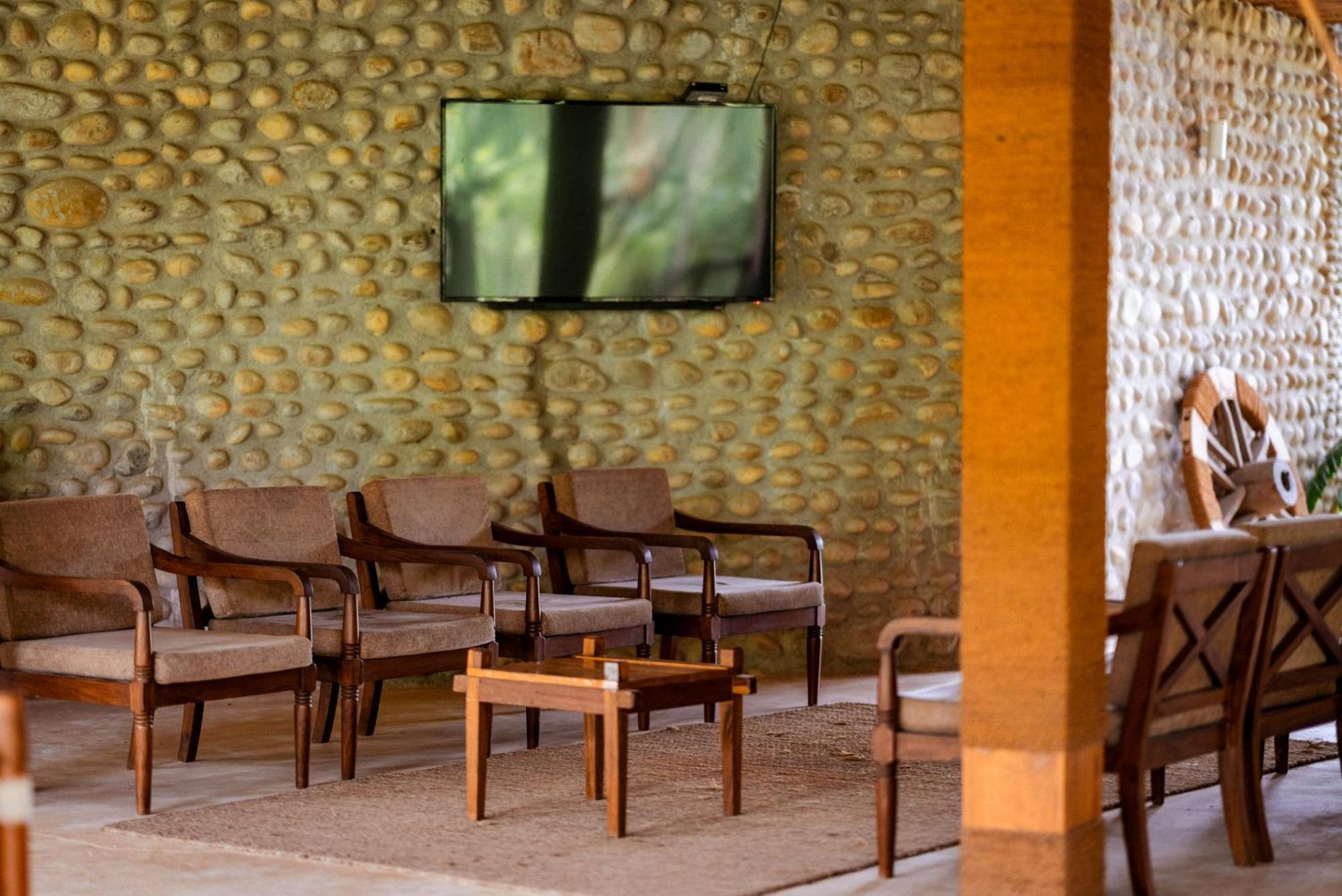 Sanctuary Chitwan National Park チトワン エクステリア 写真