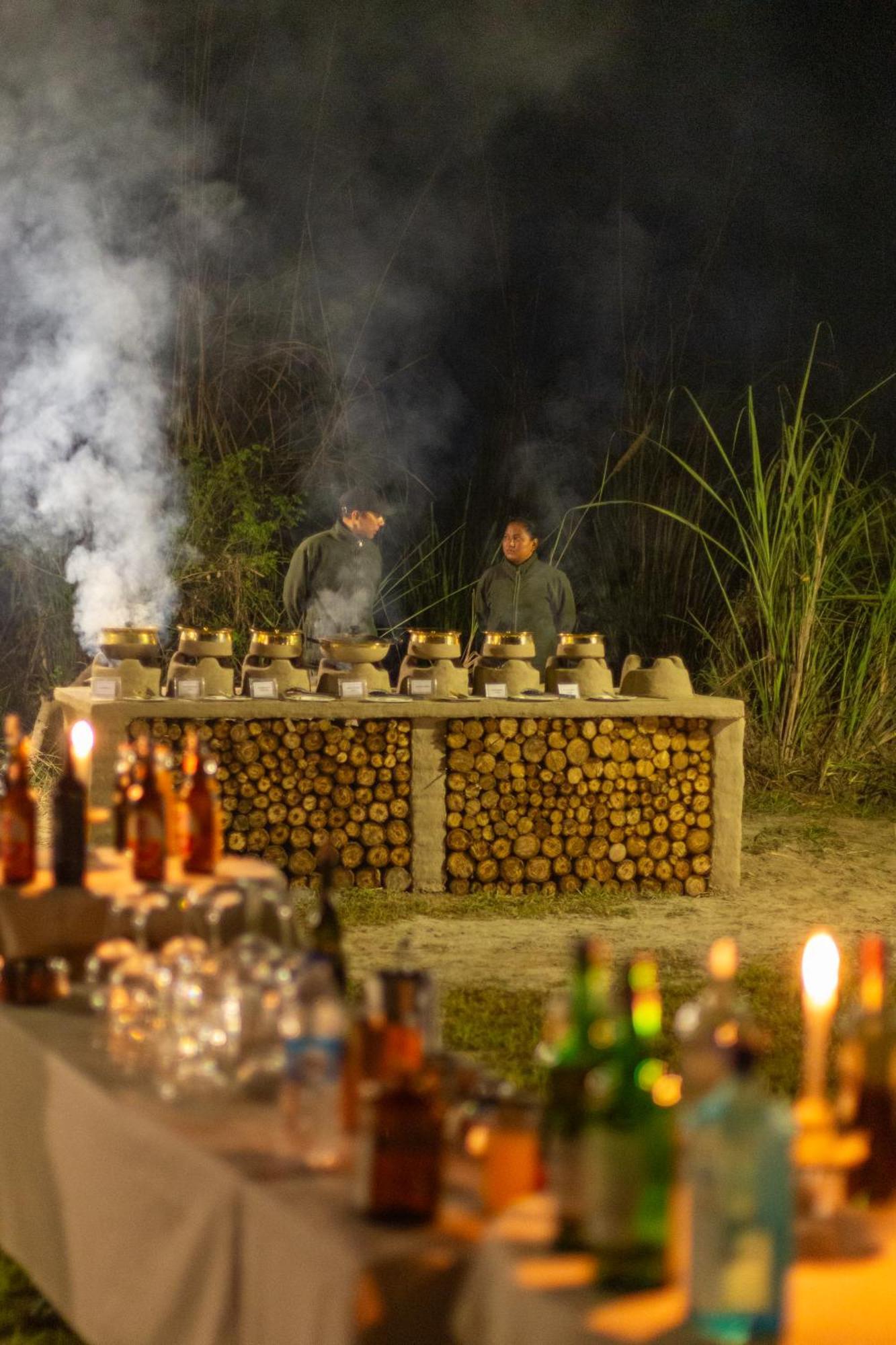 Sanctuary Chitwan National Park チトワン エクステリア 写真